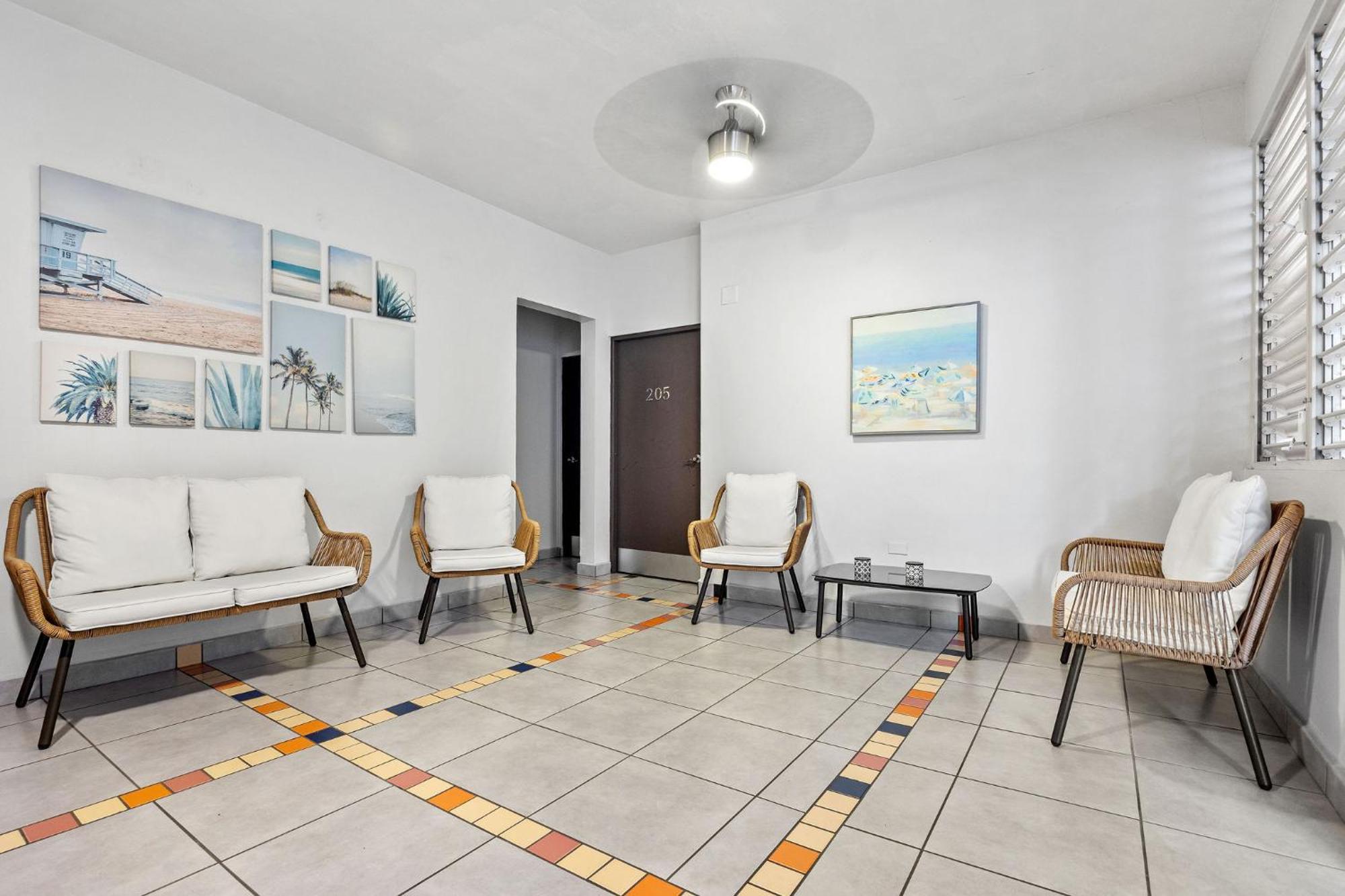 Rincon Plaza Hotel Екстер'єр фото